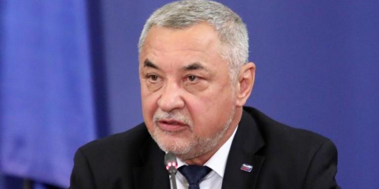 Валери Симеонов накарал Борисов да направи пенсиите 300 лв.